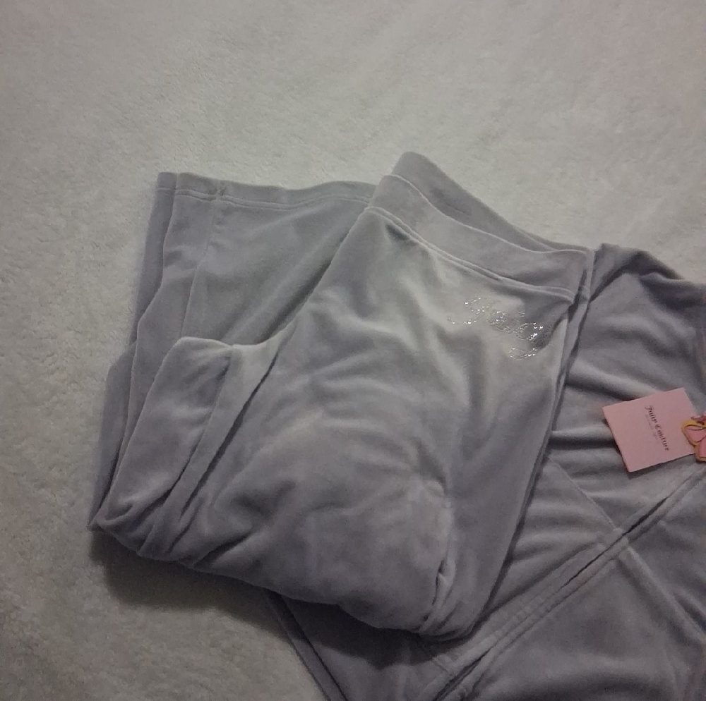 NWT Juicy Couture Lavender Haze Velour Hoodie And Sweatpants Set - Picture 4 of 15